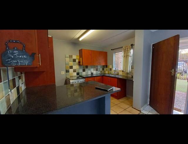 2 BEDROOM DUPLEX FOR SALE IN MORELETAPARK
